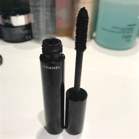 douglas chanel le volume mascara|le volume mascara reviews.